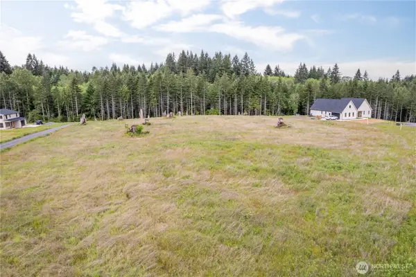 214 Ash Mountain Drive #4, Castle Rock, WA 98611