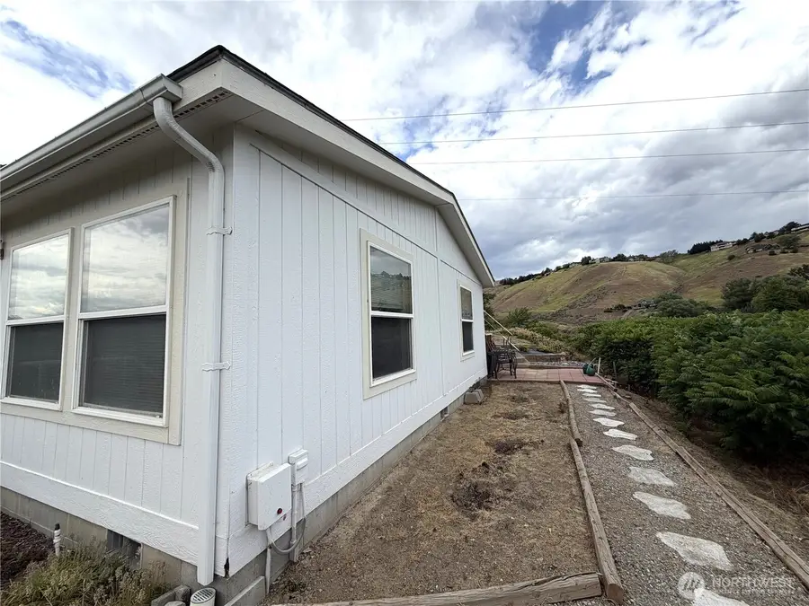 1634 Sunset Dr, Wenatchee, WA 98801 - #3