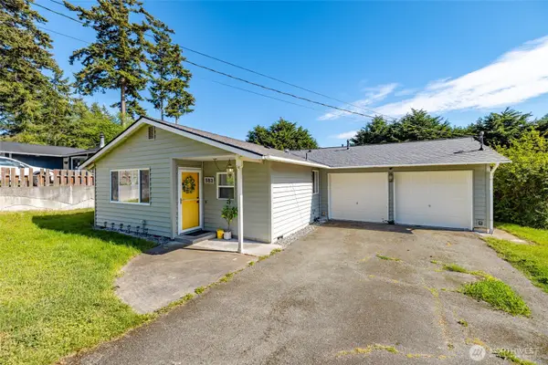583 Salal Street, Oak Harbor, WA 98277