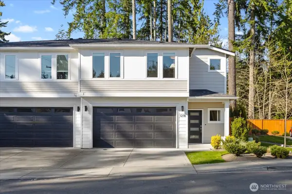 121 171st Place Sw #B, Bothell, WA 98012