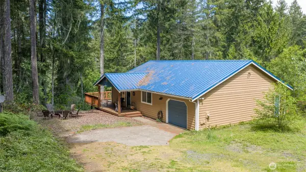 70 N Beaver Place N, Hoodsport, WA 98548