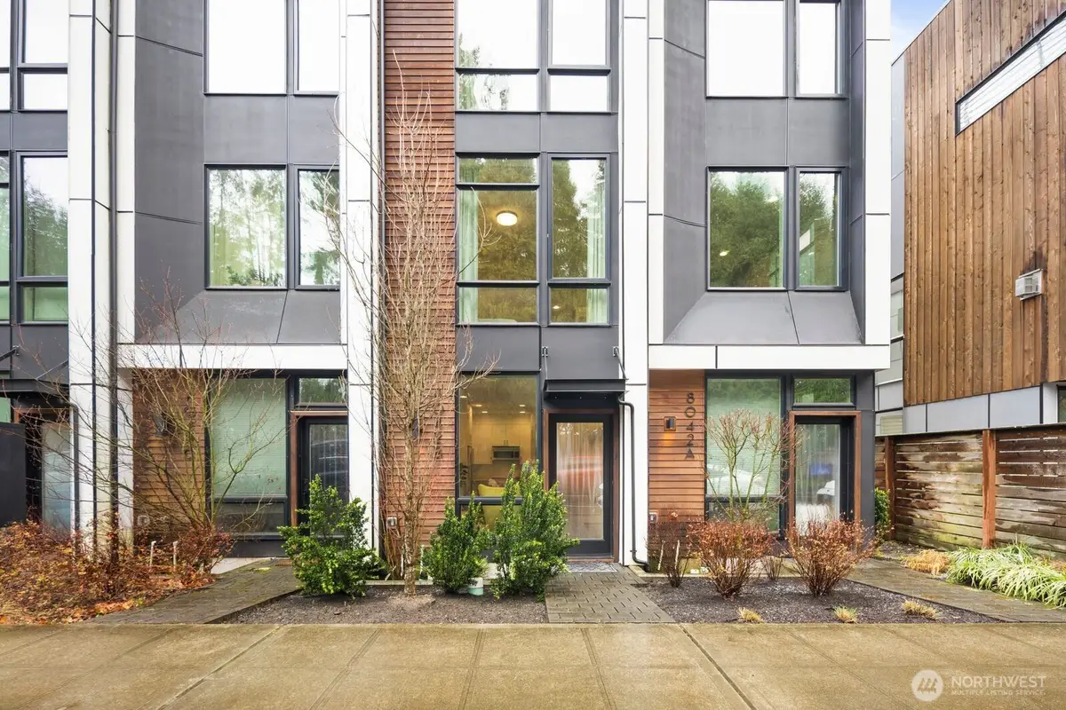 8042 35th Avenue Ne #B, Seattle, WA 98115 - #1
