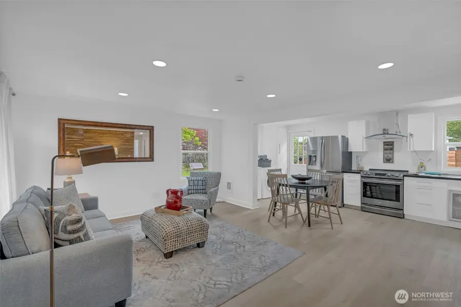 6904 S 124th Street, Seattle, WA 98178 - #2