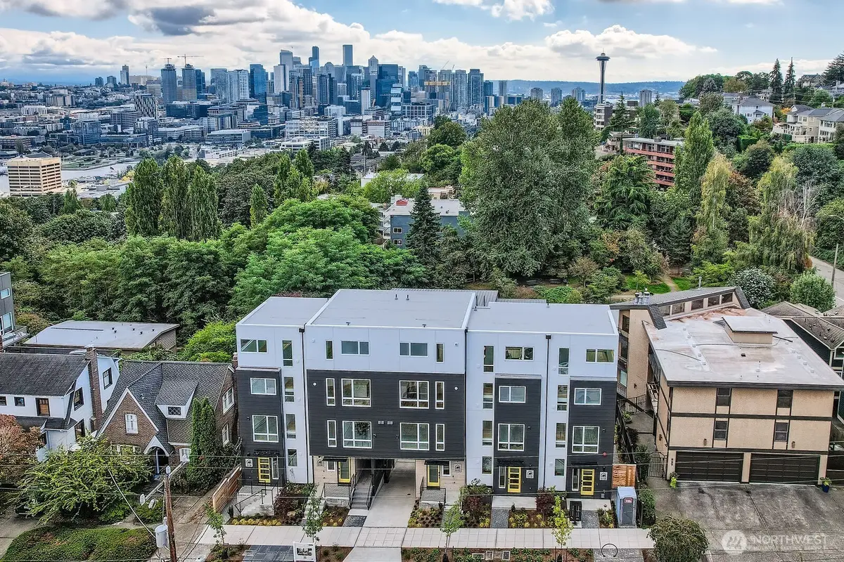 515 Howe #A, Seattle, WA 98109 - #1