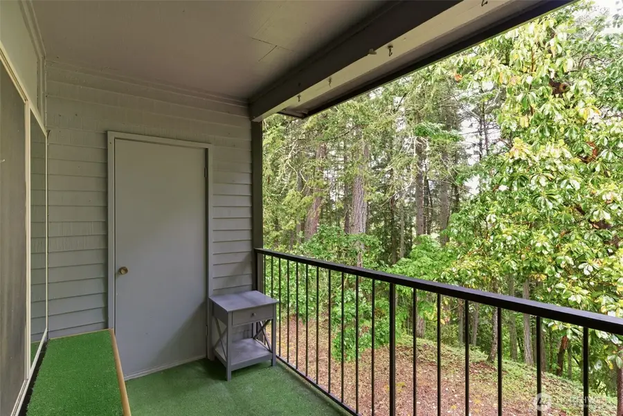 8611 Zircon Drive Sw #F5, Lakewood, WA 98498 - #3