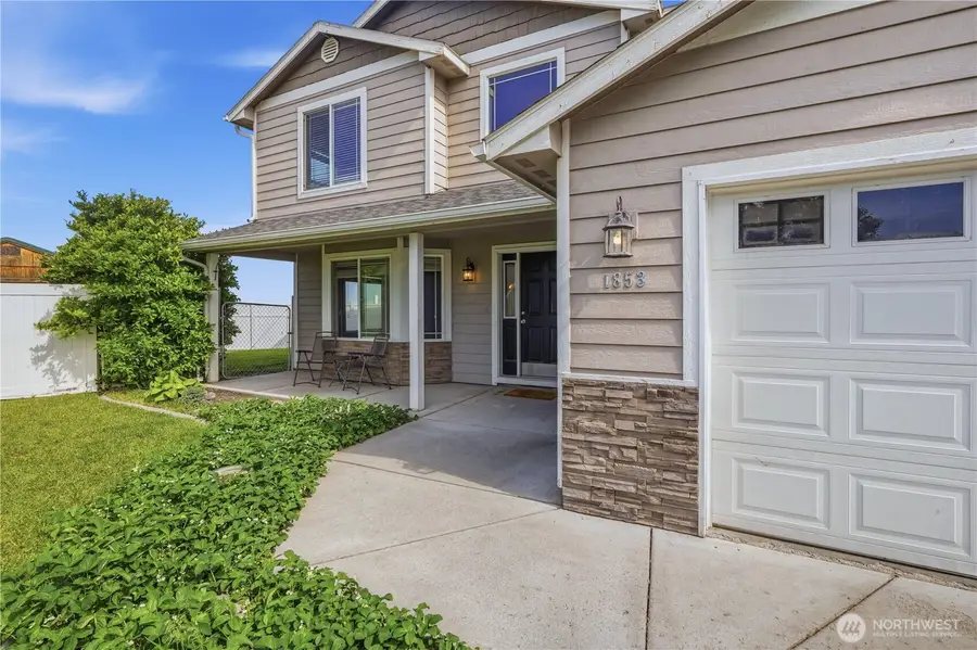 1853 S Monroe Street, Moses Lake, WA 98837 - #2