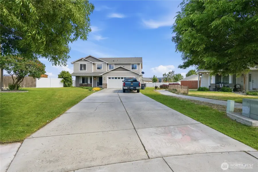 1853 S Monroe Street, Moses Lake, WA 98837 - #3