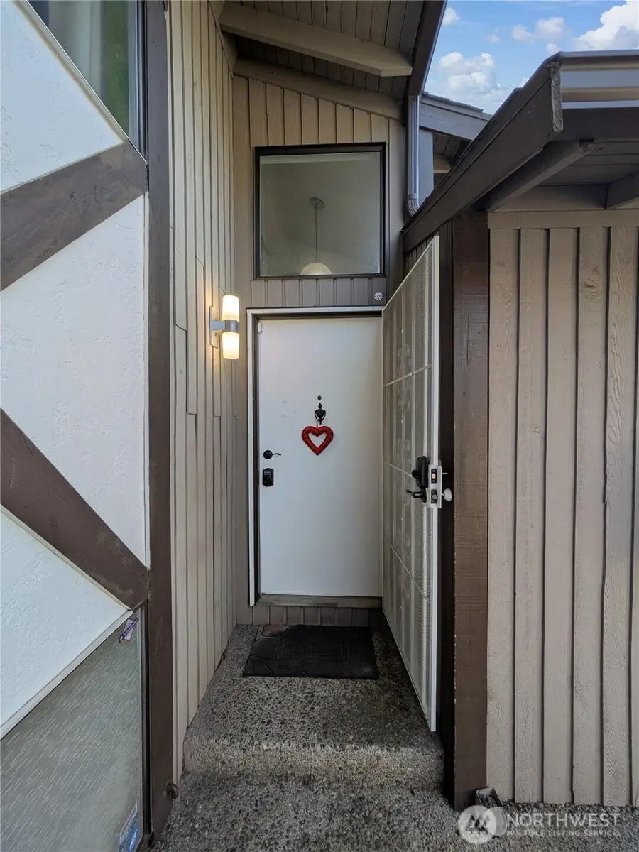317 SW 112th Street #303, Seattle, WA 98146 - #2