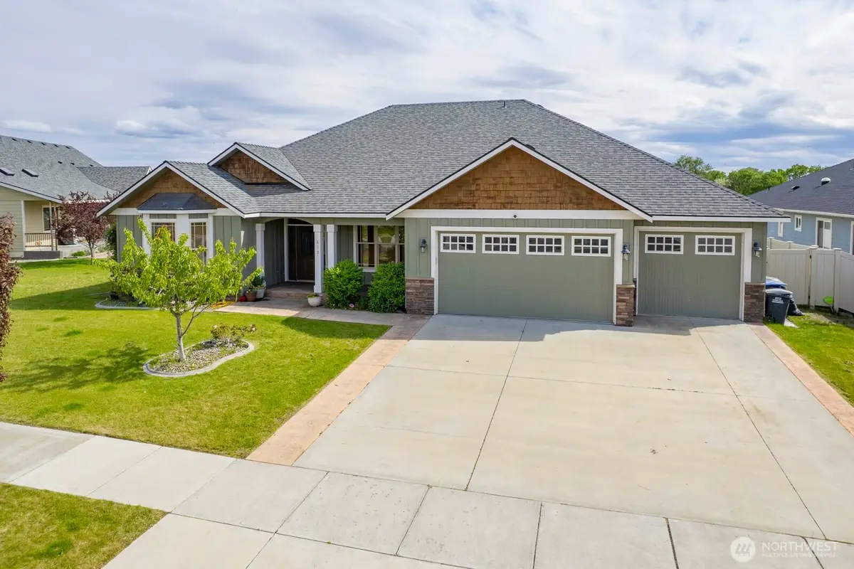 419 S Astor Loop, Moses Lake, WA 98837 - #1