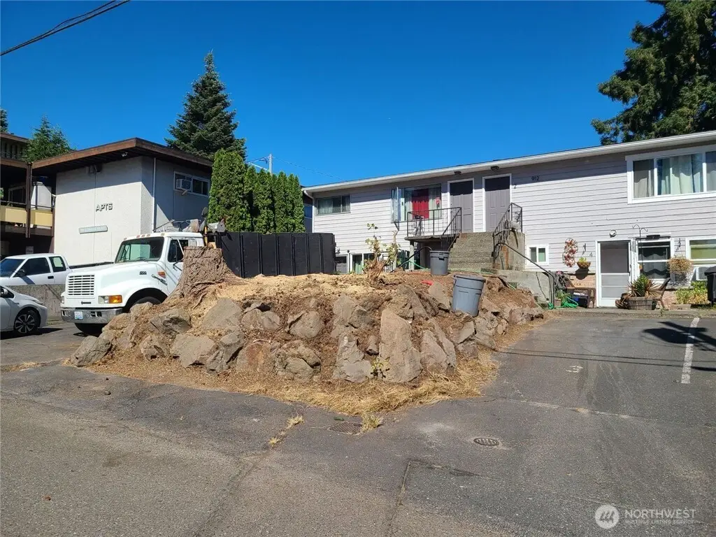 912 Glennwood Avenue Ne, Renton, WA 98056 - #1