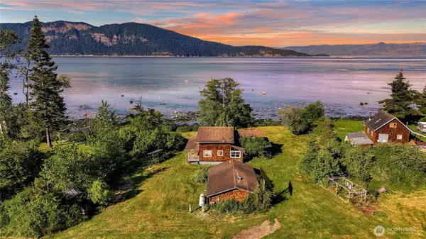 1611 Jas Airport Lane, Anacortes, WA 98221