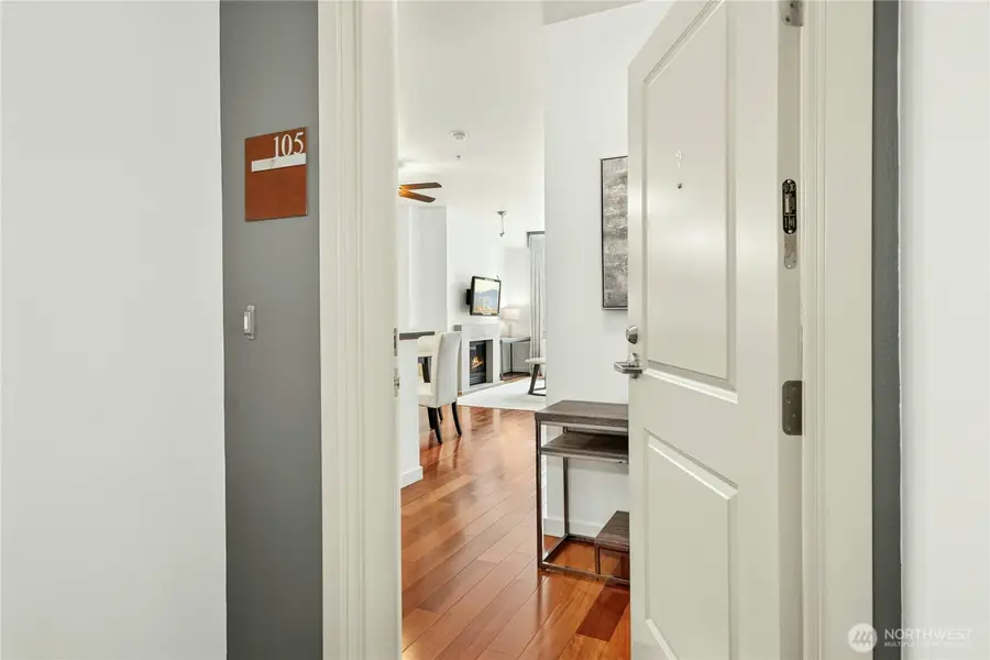 150 102nd Avenue Se #105, Bellevue, WA 98004 - #3