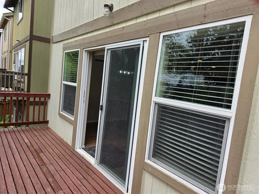336 N Lafayette Avenue, Bremerton, WA 98312 - #3