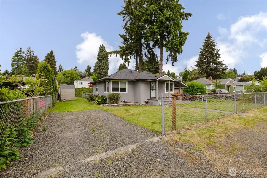 1125 S National Avenue, Bremerton, WA 98312 - #2