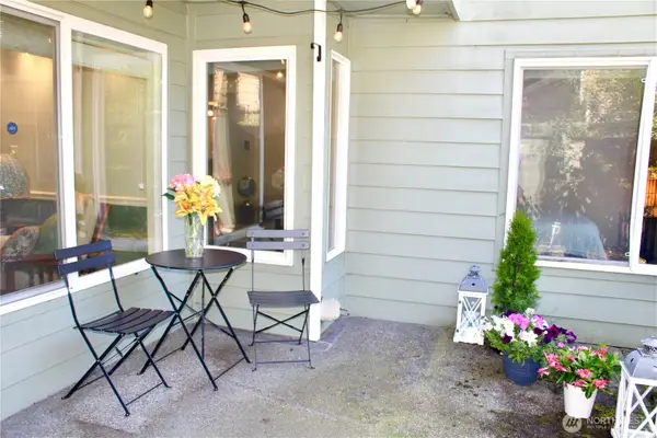 2532 S 317th Street #107, Federal Way, WA 98003