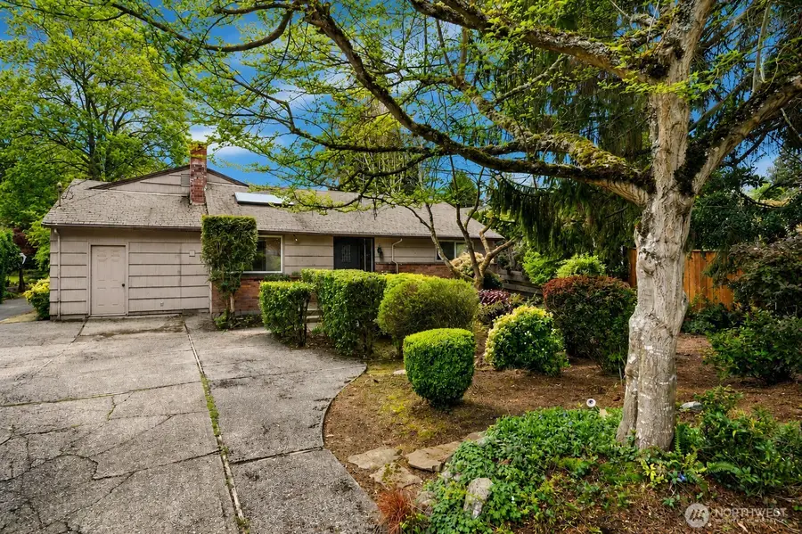 7611 NE 8th Street, Medina, WA 98039 - #2