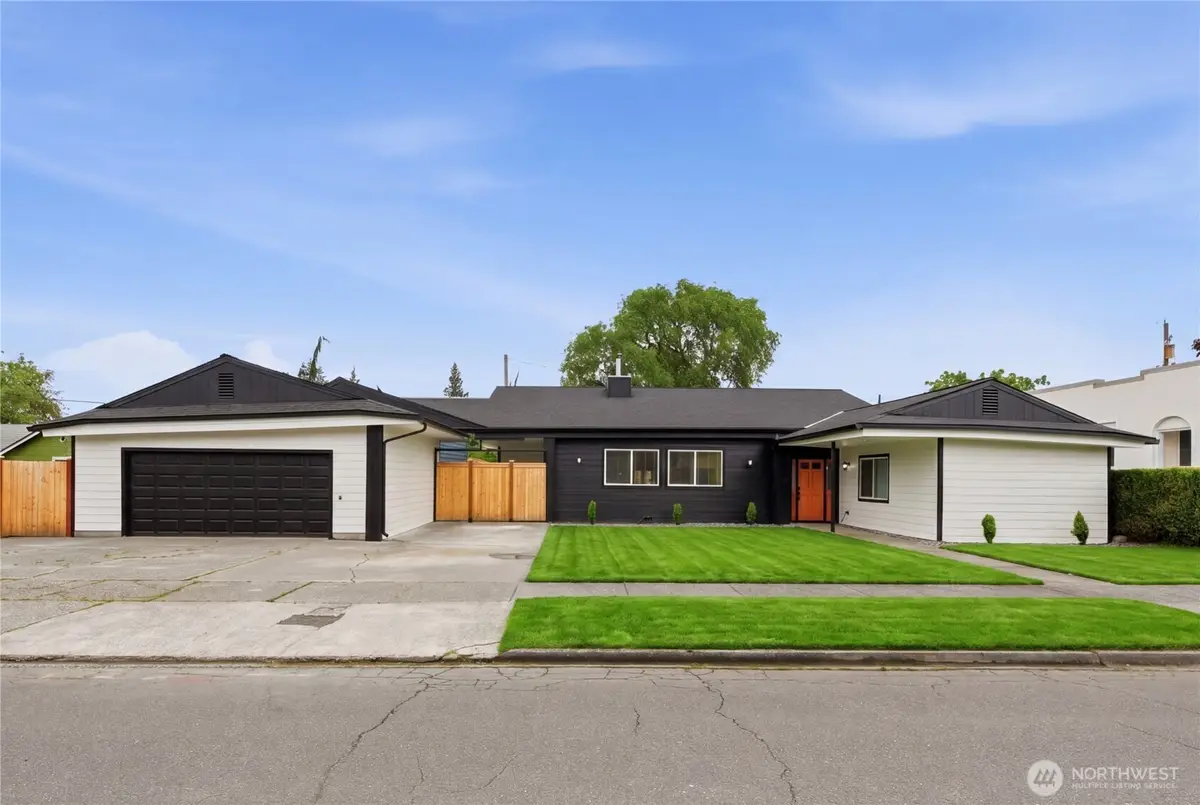 307 S 11th Street, Mount Vernon, WA 98274 - #1