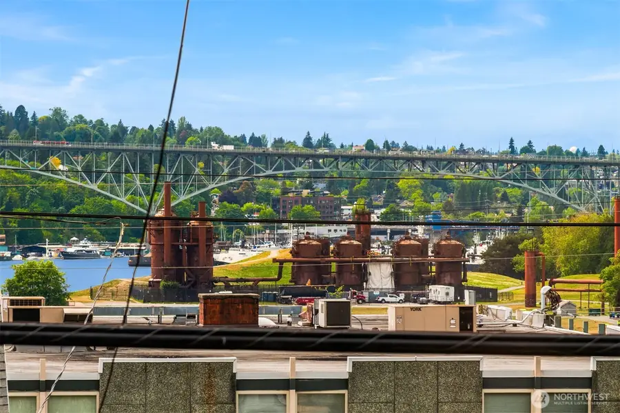 2633 Franklin Avenue E #102, Seattle, WA 98102 - #3
