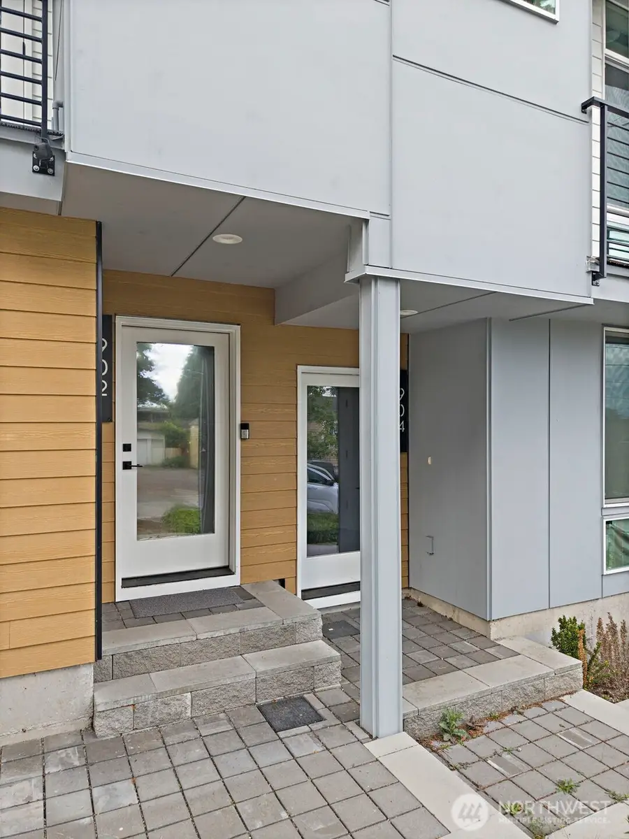 902 N 86th Street, Seattle, WA 98103 - #3