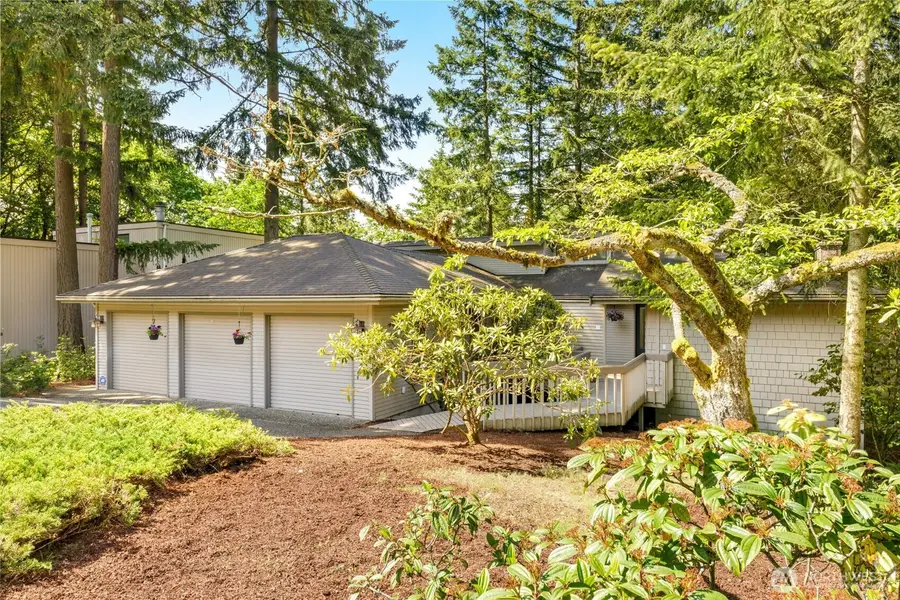 5221 Somerset Drive Se, Bellevue, WA 98006 - #2