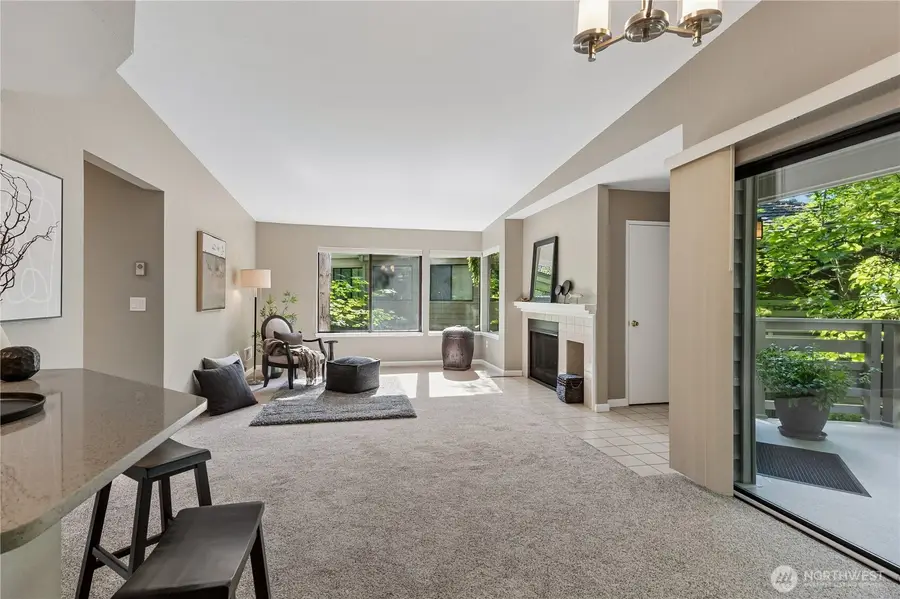 1380 Bellevue Way Ne #4, Bellevue, WA 98004 - #2