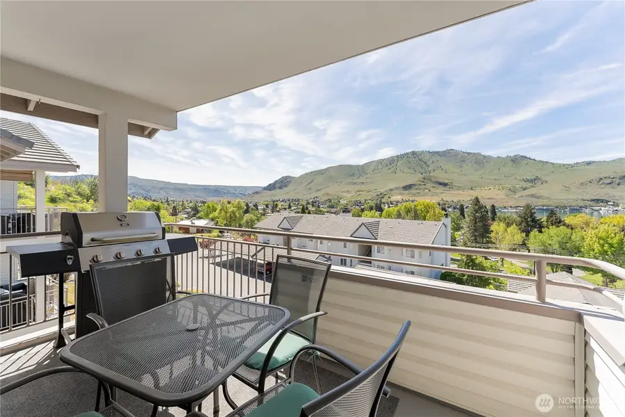 808 W Manson Highway #C303, Chelan, WA 98816 - #2