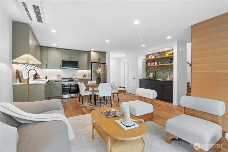 4120 Burke Avenue N, Seattle, WA 98103 - #3