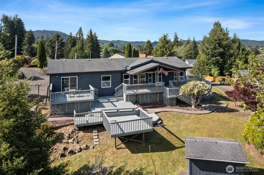 526 Taft Avenue, Raymond, WA 98577 - #2
