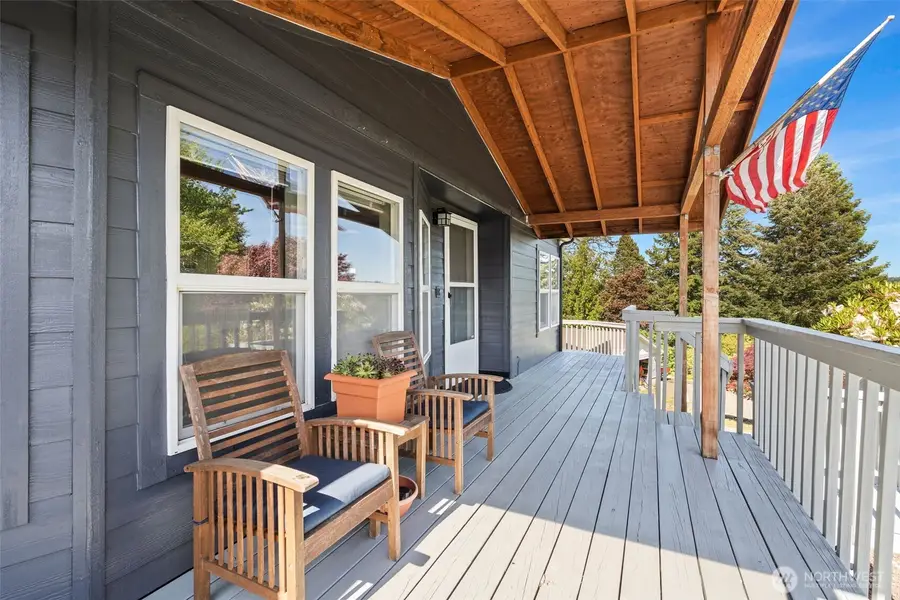 526 Taft Avenue, Raymond, WA 98577 - #3