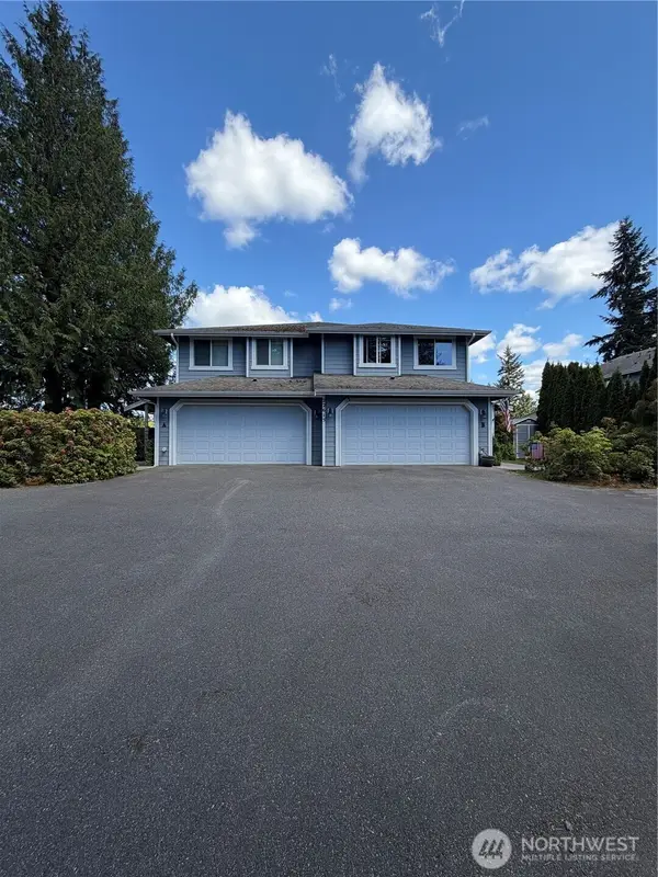 22615 W 44th Ave, Mountlake Terrace, WA 98043