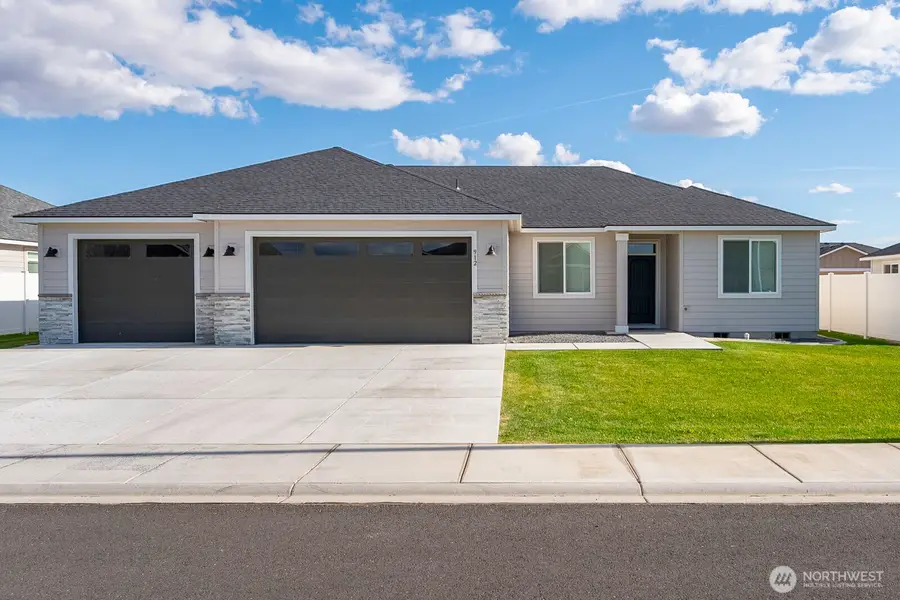 912 7th Avenue Ne, Ephrata, WA 98823 - #3