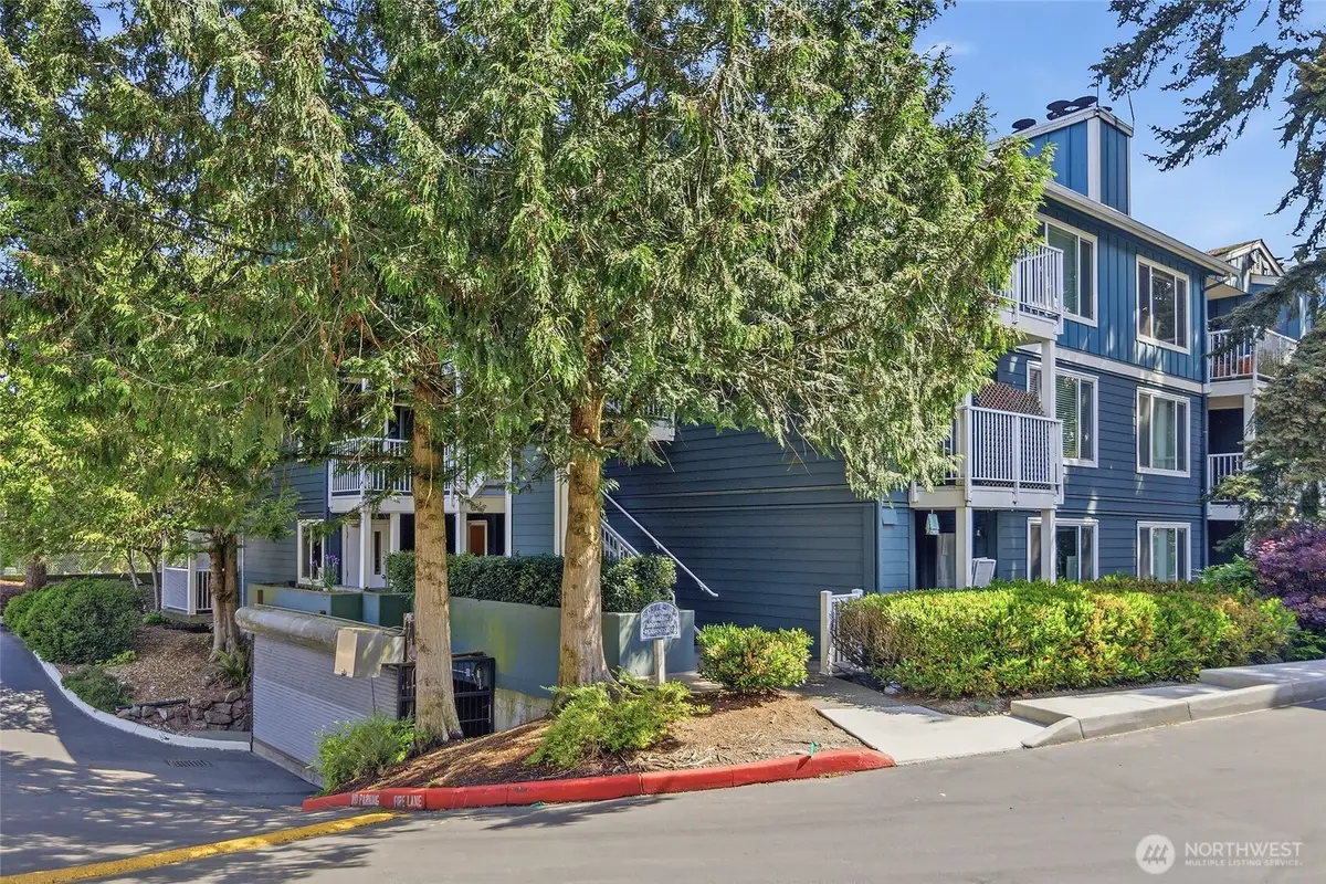 300 N 130th Street W #2205, Seattle, WA 98133 - #1
