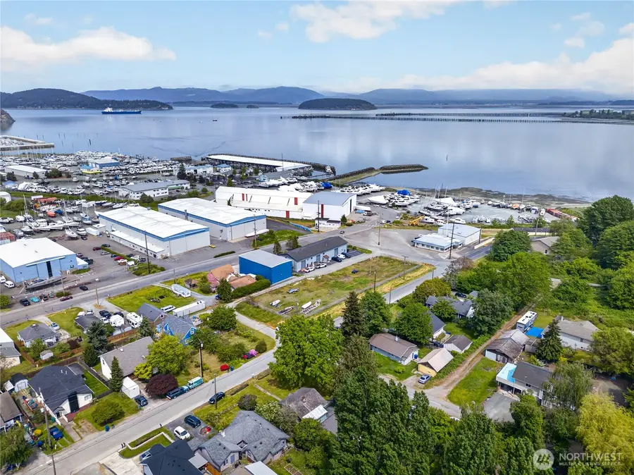 501 35th Street, Anacortes, WA 98221 - #3