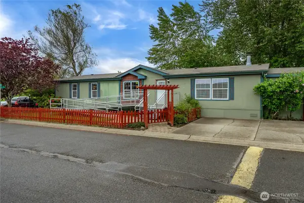 337 Redwood Street, Enumclaw, WA 98022