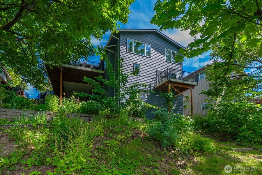5643 16th Avenue Sw, Seattle, WA 98106 - #2