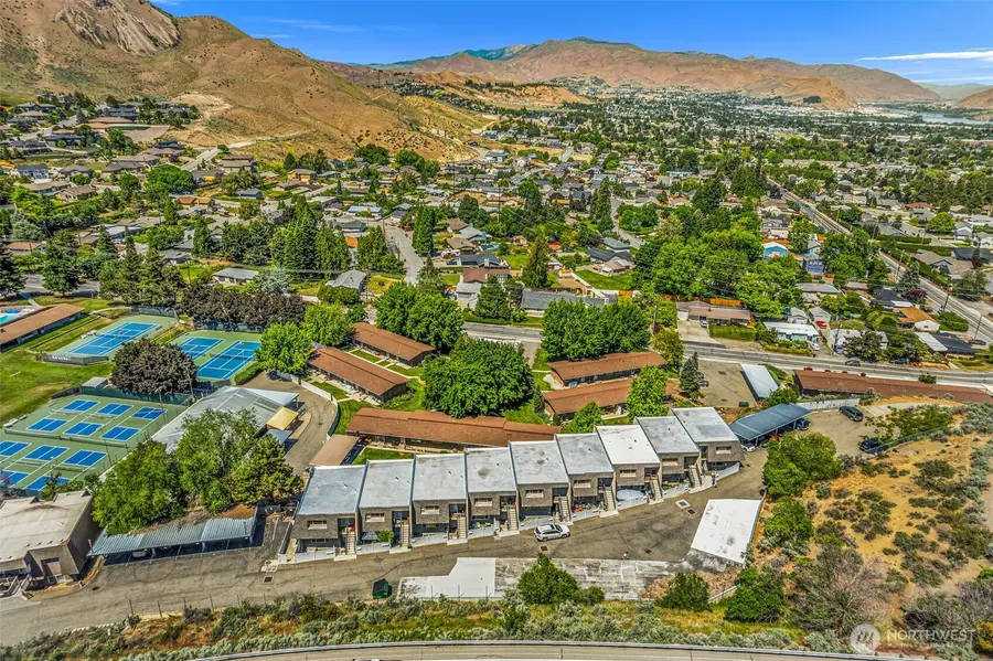 1818 Skyline Drive #32, Wenatchee, WA 98801 - #2