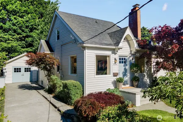 3260 42nd Avenue Sw, Seattle, WA 98116