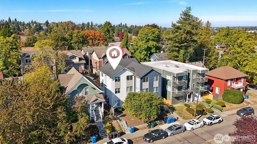 5255 Brooklyn Avenue Ne, Seattle, WA 98015 - #2