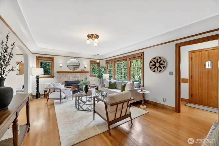 4036 44th Avenue Sw, Seattle, WA 98116 - #2