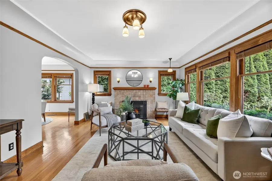 4036 44th Avenue Sw, Seattle, WA 98116 - #3