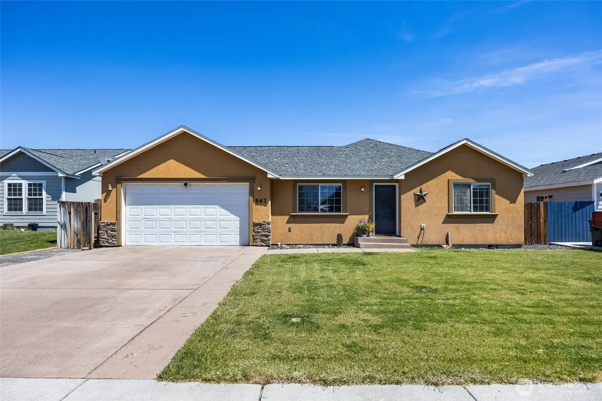 547 S Bayside Street, Moses Lake, WA 98837 - #1
