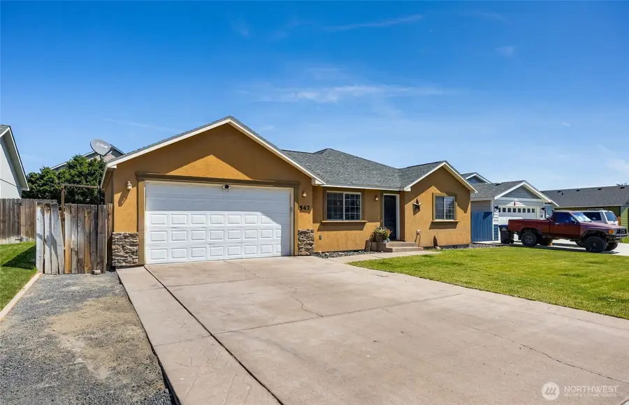 547 S Bayside Street, Moses Lake, WA 98837 - #3