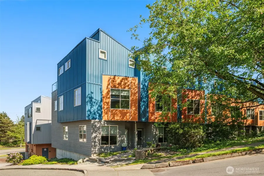 2371 Harbor Avenue Sw, Seattle, WA 98126 - #2