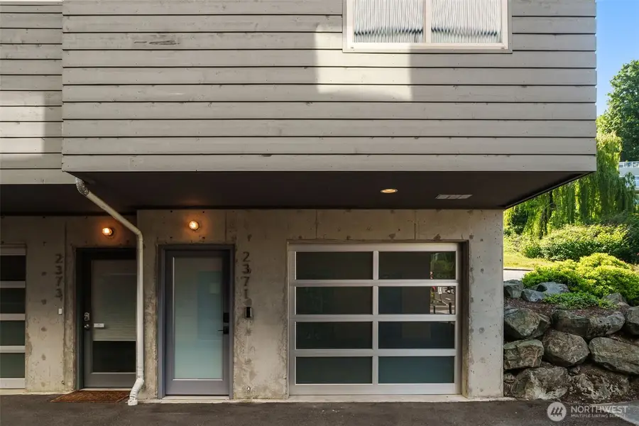 2371 Harbor Avenue Sw, Seattle, WA 98126 - #3