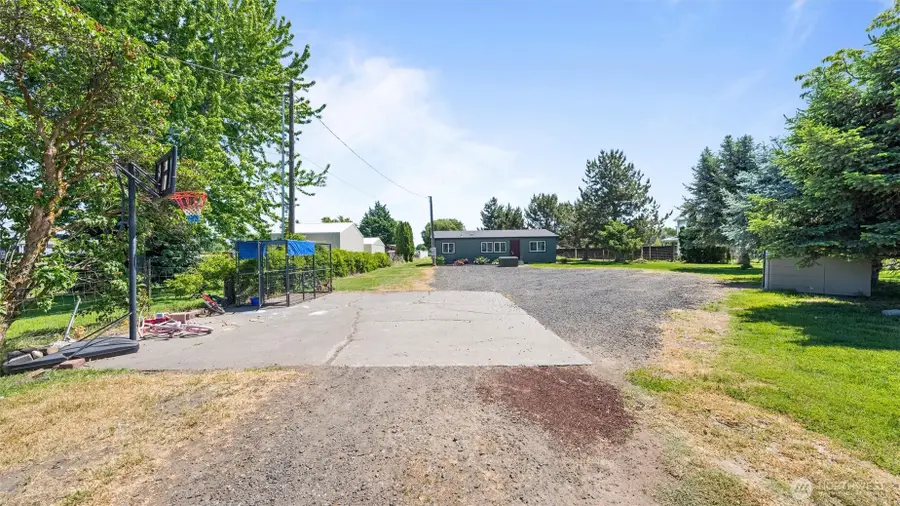 457 Mckinney Rd., Walla Walla, WA 99362 - #2