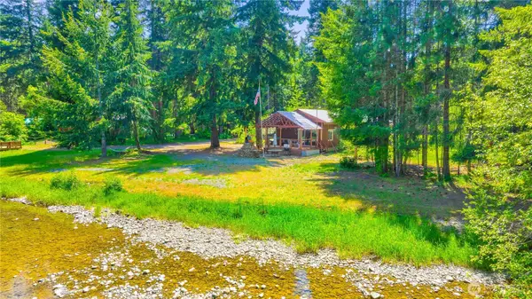 561 Sun Island Drive, Easton, WA 98925