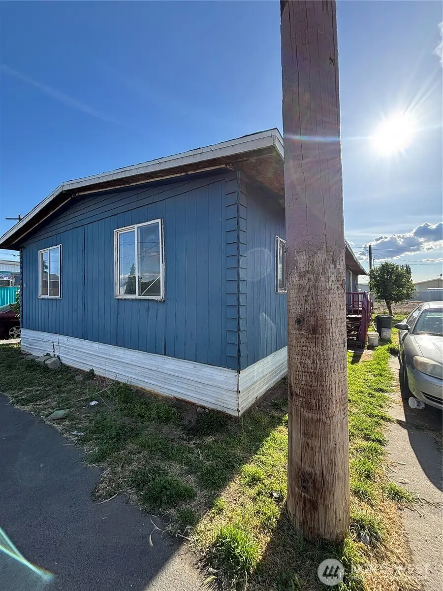 2022 W Broadway Avenue #1c, Moses Lake, WA 98837 - #2