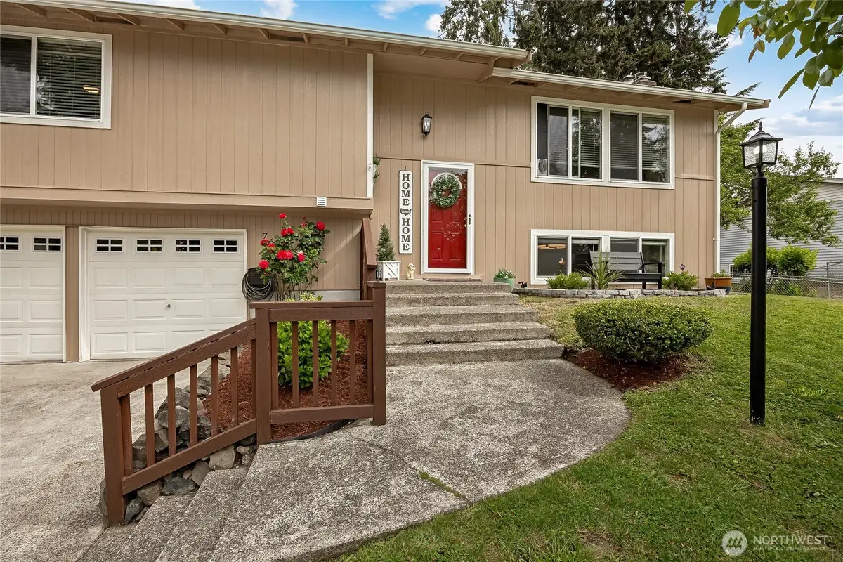 7600 13th Avenue Ne, Olympia, WA 98516 - #1
