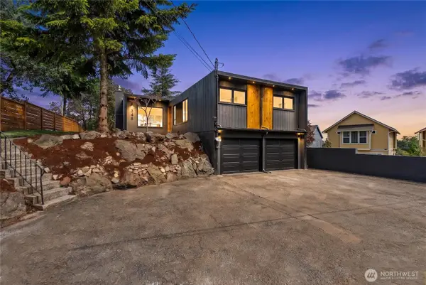 348 Ford Avenue, Bremerton, WA 98312