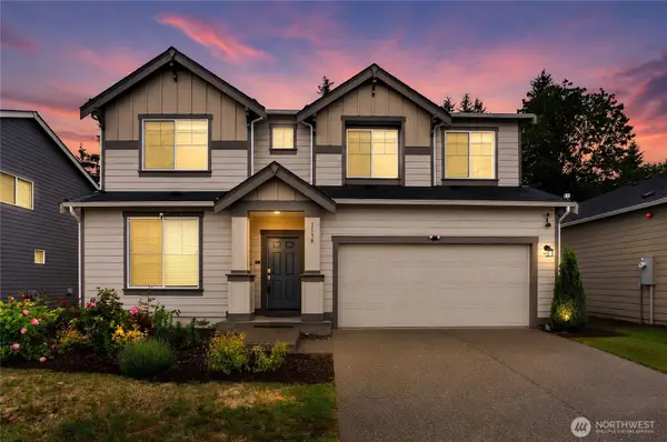 1198 Panoramic Loop, Bremerton, WA 98312